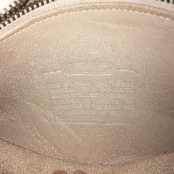 Authentic Coach Messenger / Crossbody - Picture 2 of 7